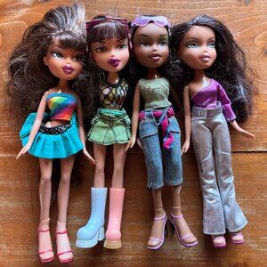 Four Bratz Girl Dolls 2001